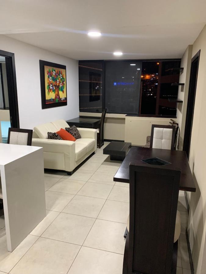 Puerto Santa Ana, Torres Bellini, 2 Dormitorios, Parqueo Guayaquil Exteriör bild
