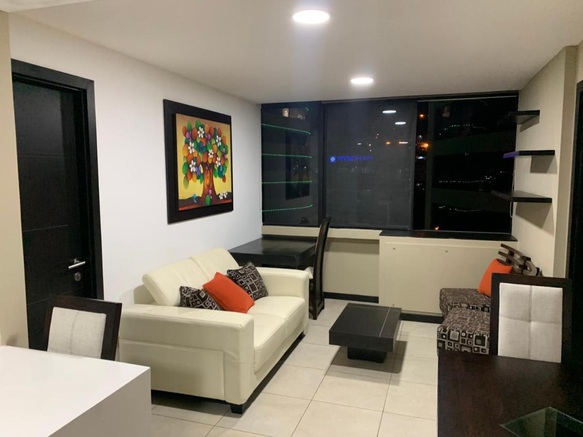Puerto Santa Ana, Torres Bellini, 2 Dormitorios, Parqueo Guayaquil Exteriör bild