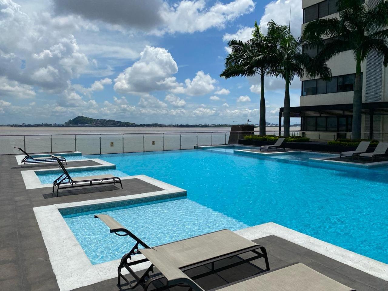 Puerto Santa Ana, Torres Bellini, 2 Dormitorios, Parqueo Guayaquil Exteriör bild