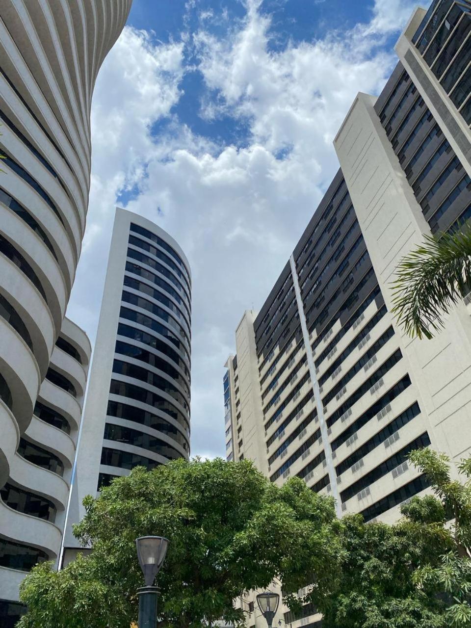 Puerto Santa Ana, Torres Bellini, 2 Dormitorios, Parqueo Guayaquil Exteriör bild