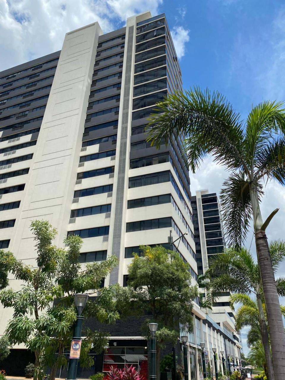 Puerto Santa Ana, Torres Bellini, 2 Dormitorios, Parqueo Guayaquil Exteriör bild